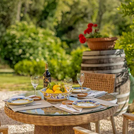Montebella Countryside Retreat In Dom wakacyjny